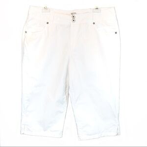 G.H. Bass & Co size 12 white cotton high rise 5 pocket zip up Capri short pants
